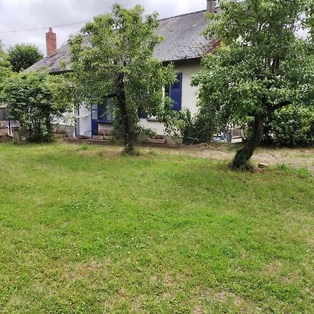 Maison Tout Confort Avec Piscine Saint-Benoit-du-Sault Eksteriør bilde